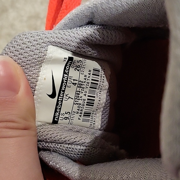 Nike Air Sneakers - Picture 4 of 4